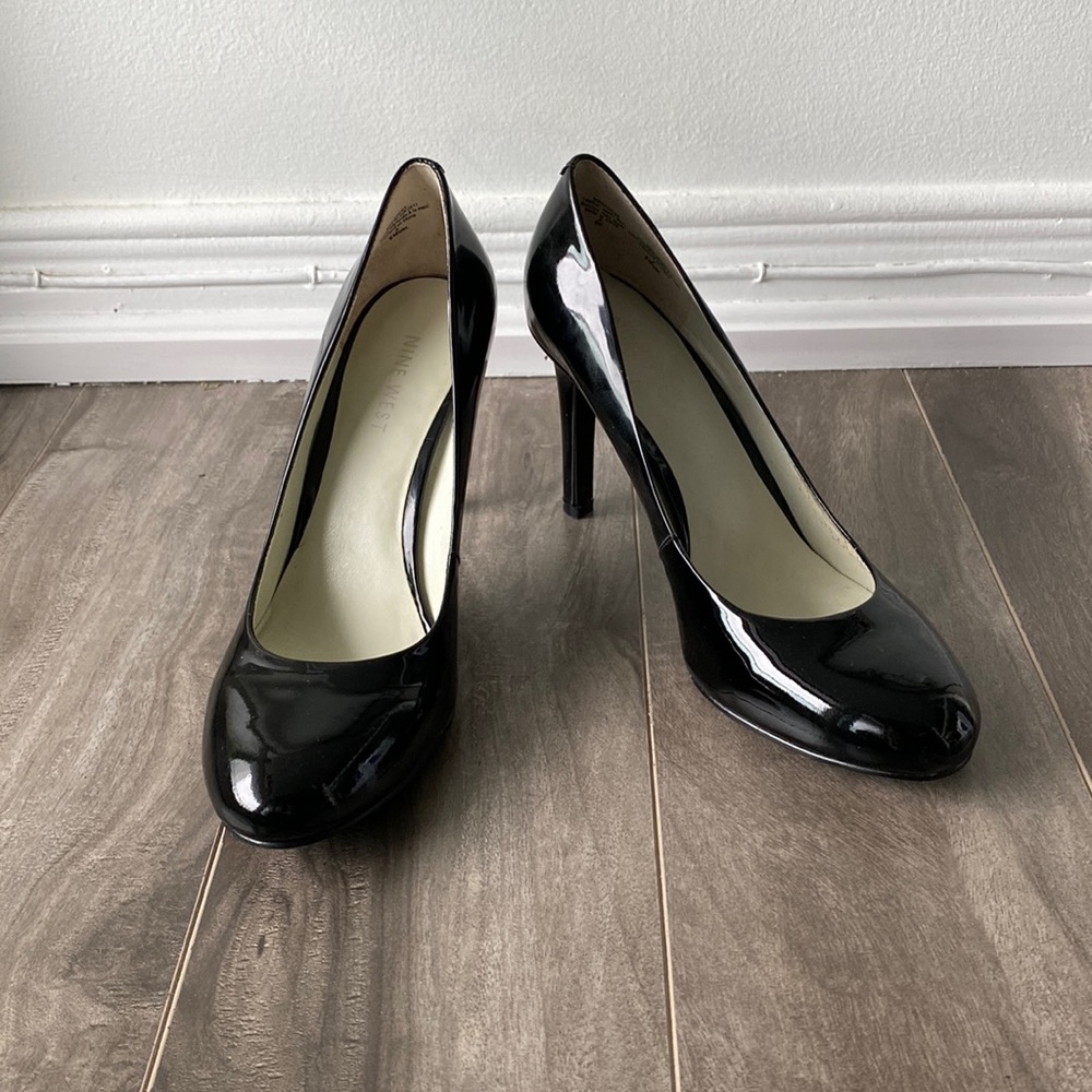 Women’s Nine West Caress Black heels